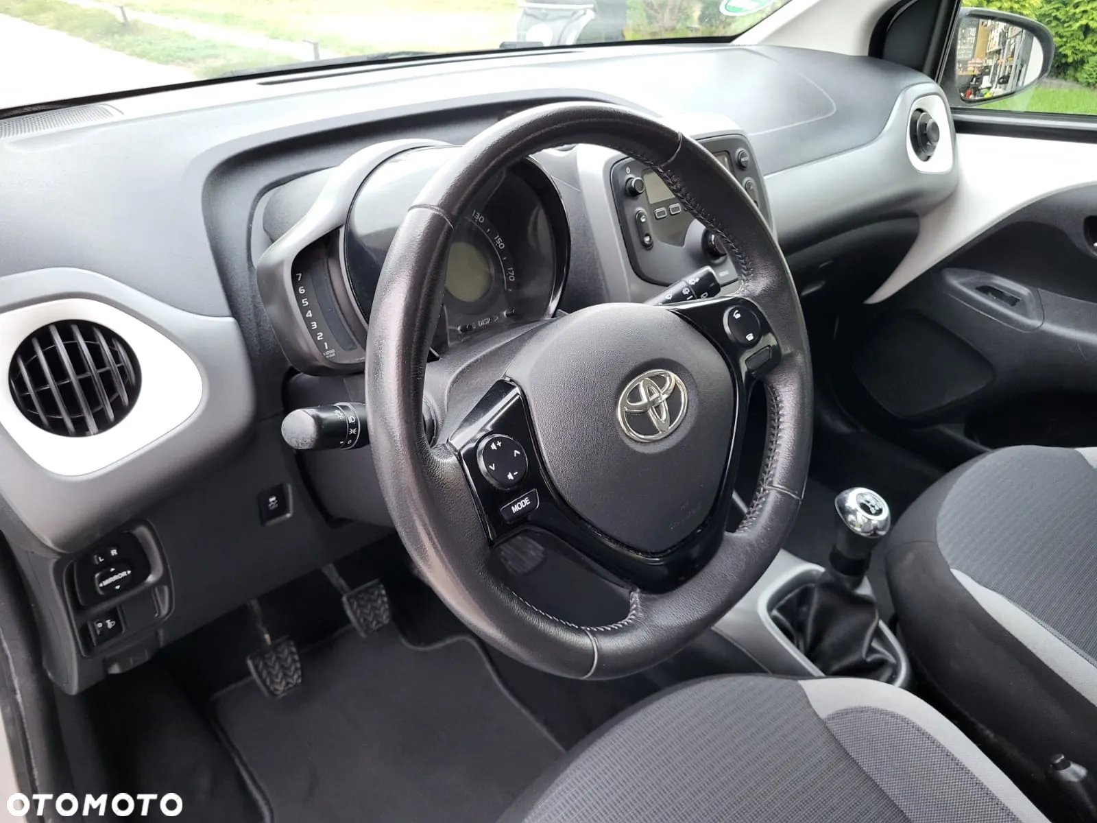 Toyota Aygo 1.0 VVT-i Color Edition - 12