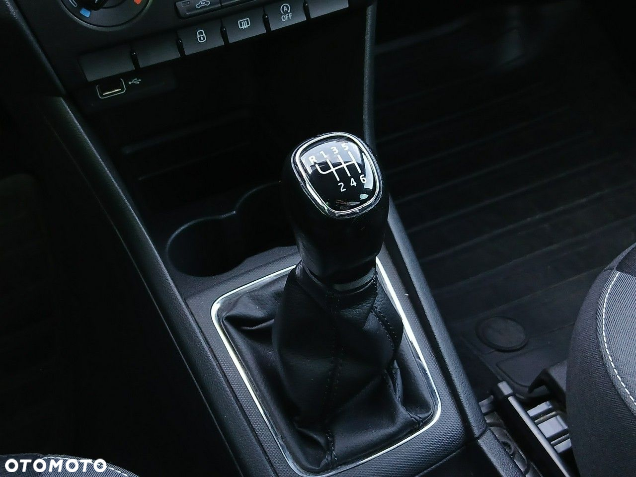 Skoda RAPID - 21