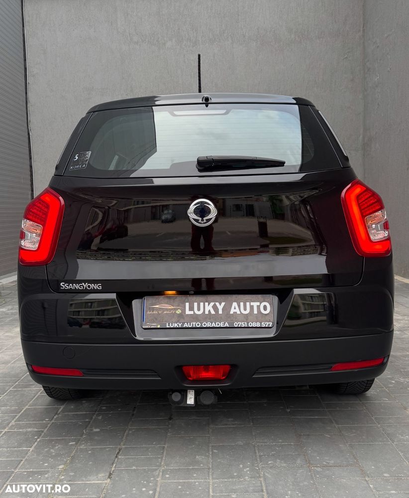 SsangYong XLV - 8