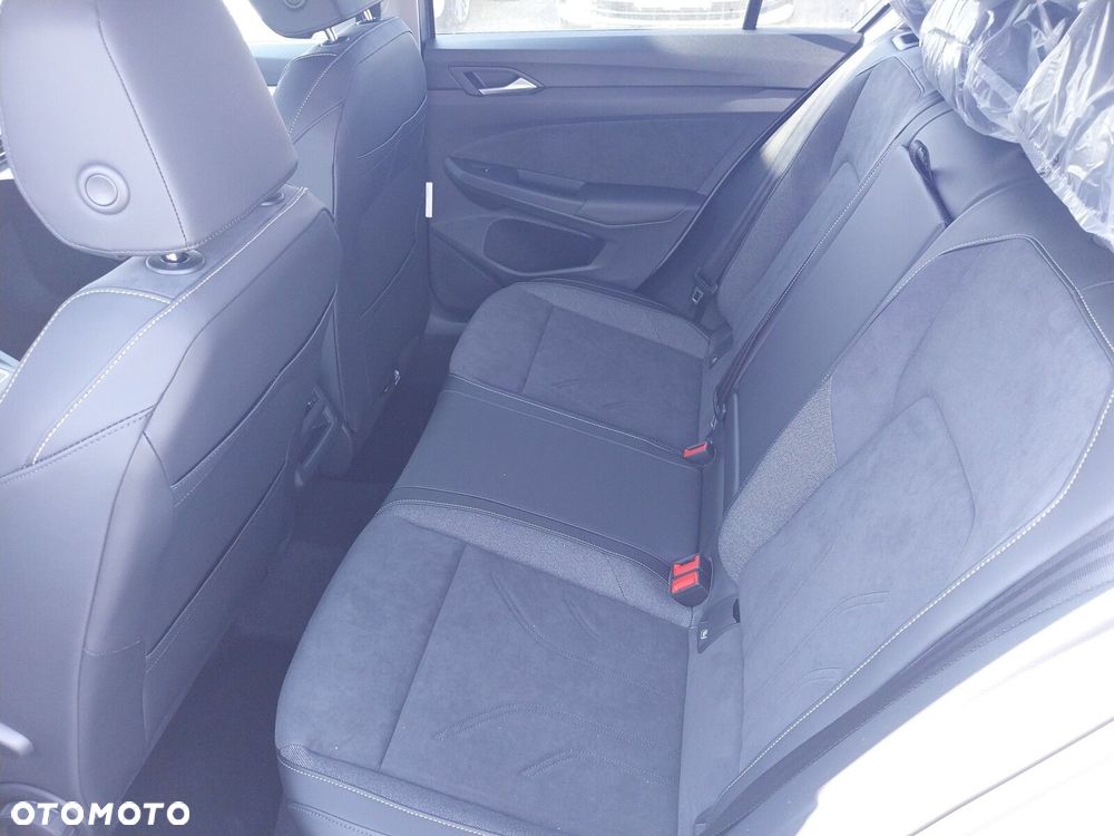 Volkswagen Golf 1.5 eTSI mHEV Life Plus DSG - 18