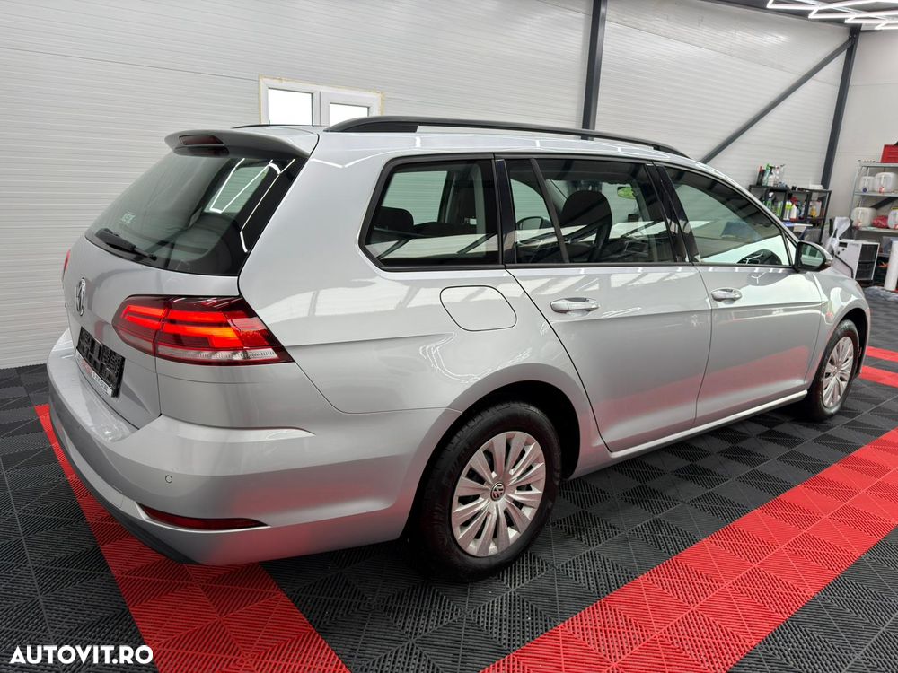 Volkswagen Golf 1.6 TDI SCR Comfortline - 5