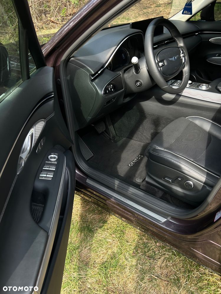 Genesis GV70 - 17