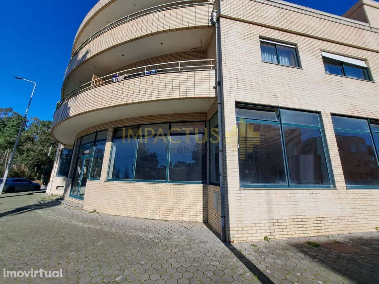 Loja com 2 frentes próxima da Praia - Grande imagem: 5/23