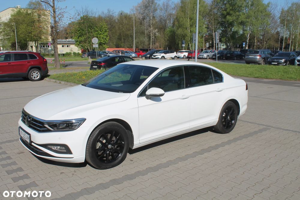 Volkswagen Passat 1.5 TSI EVO Business DSG - 1