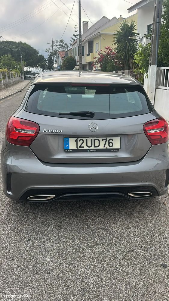 Mercedes-Benz A 180 d AMG Line - 3