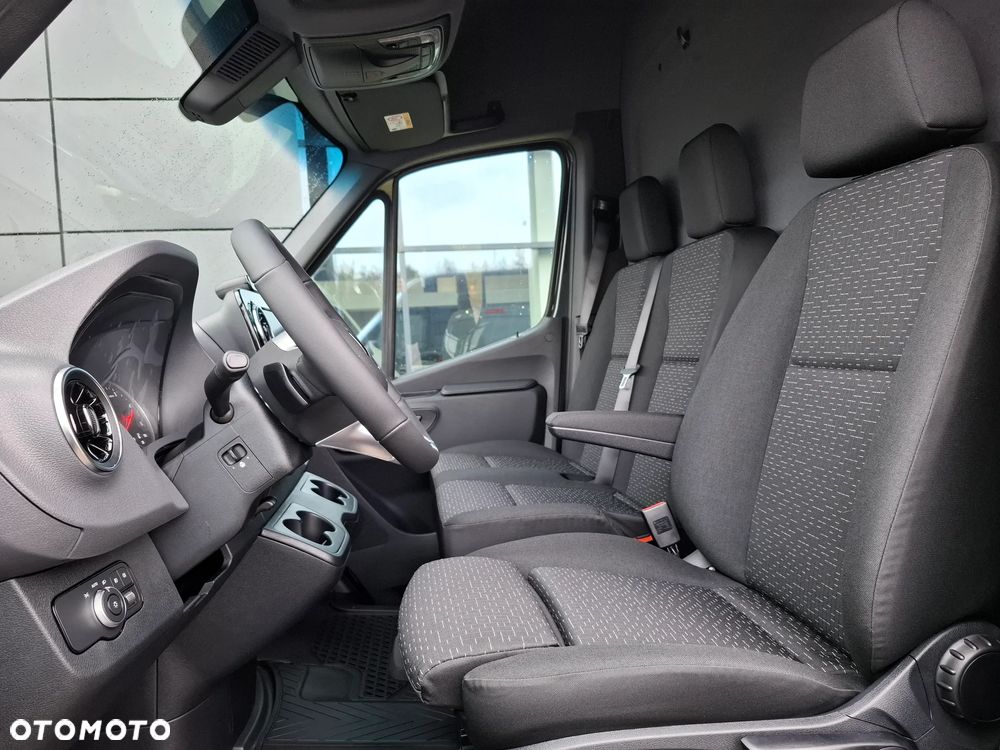 Mercedes-Benz Sprinter 319 CDI Furgon PRO długi 4325 mm L3H2 - 19
