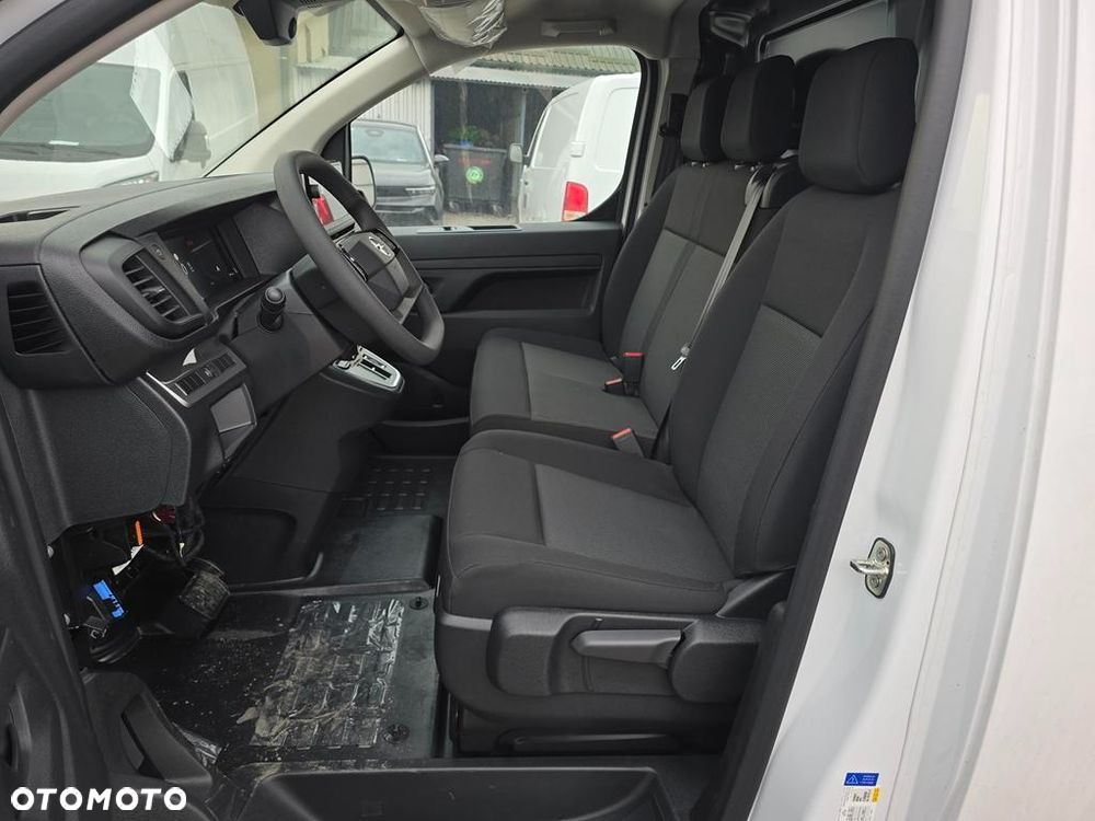 Opel Vivaro 2.2 CDTI XL 3,1t EAT8 - 11
