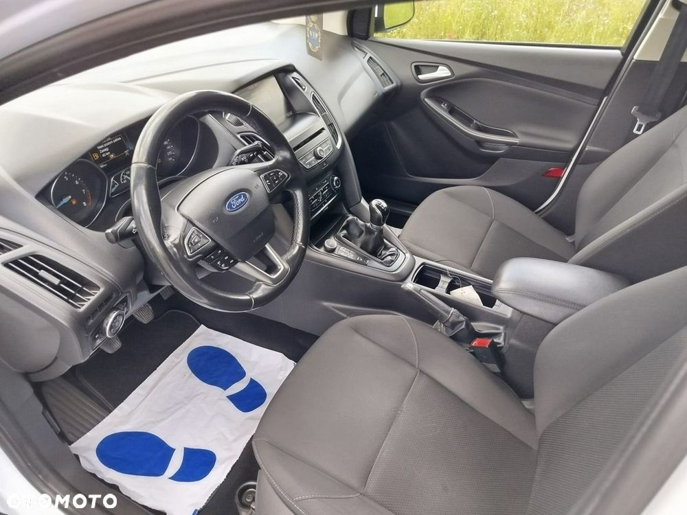 Ford Focus - 11