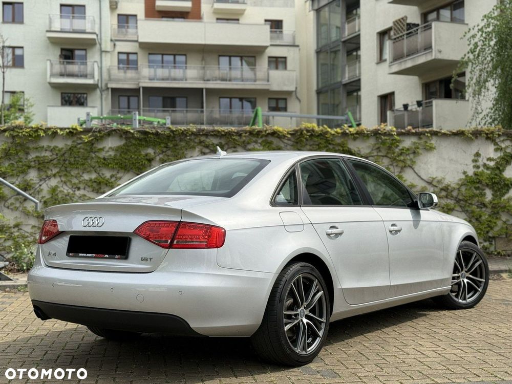 Audi A4 Limousine - 3