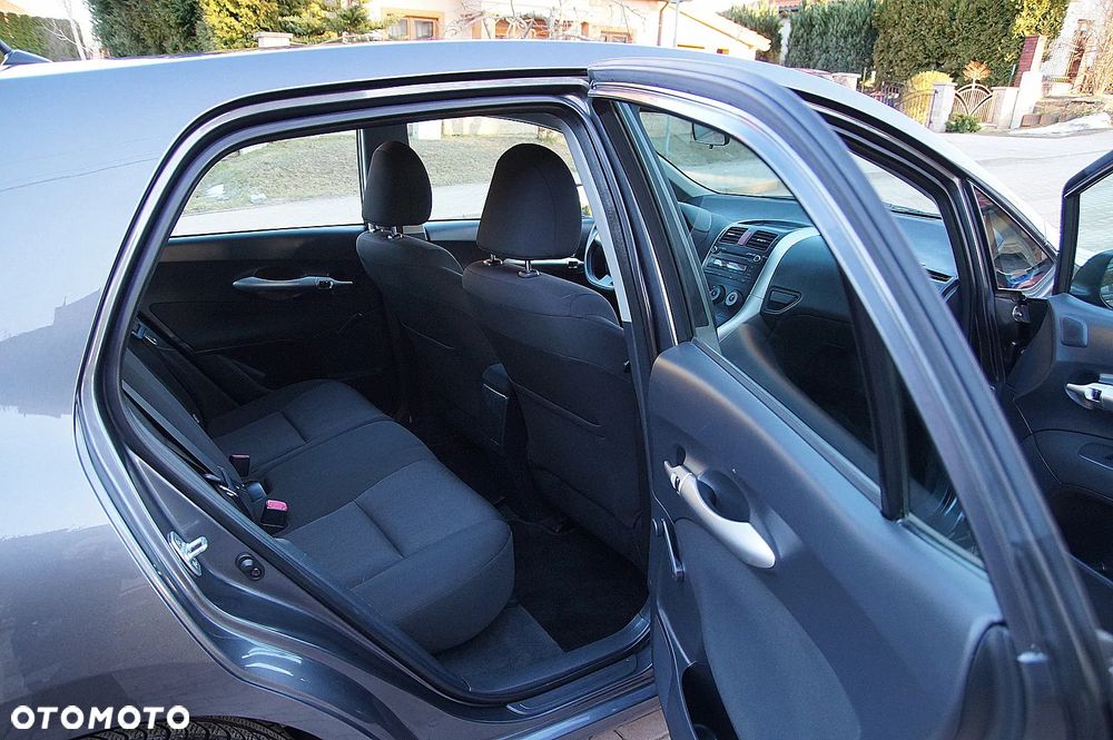 Toyota Auris 1.33 VVT-i - 16