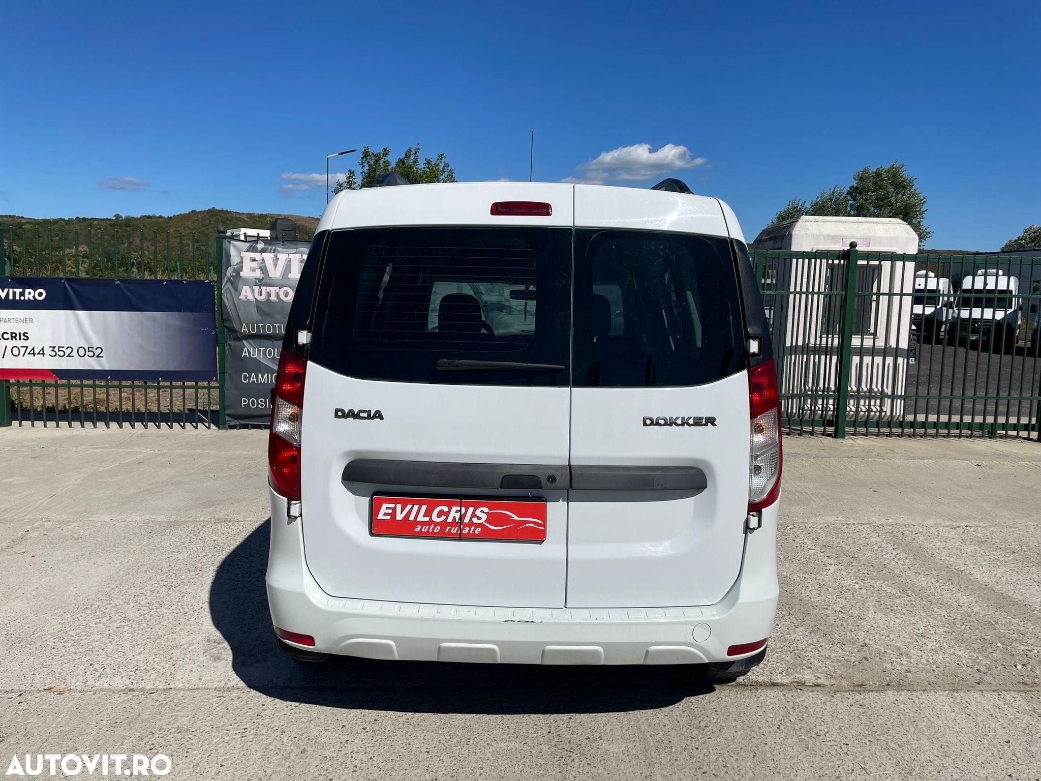 Dacia Dokker 1.5 dCi 90 CP Laureate - 8