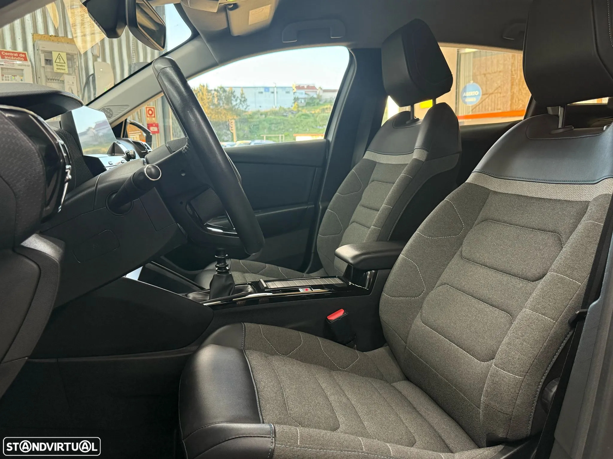 Citroën C4 1.2 PureTech Shine - 20