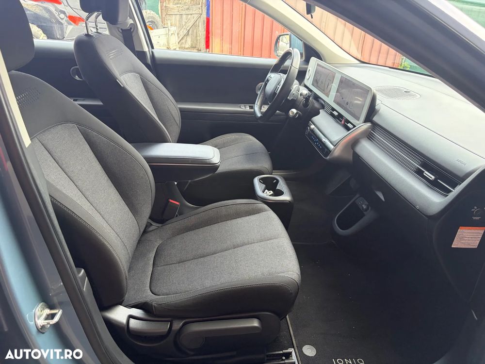 Hyundai IONIQ - 23
