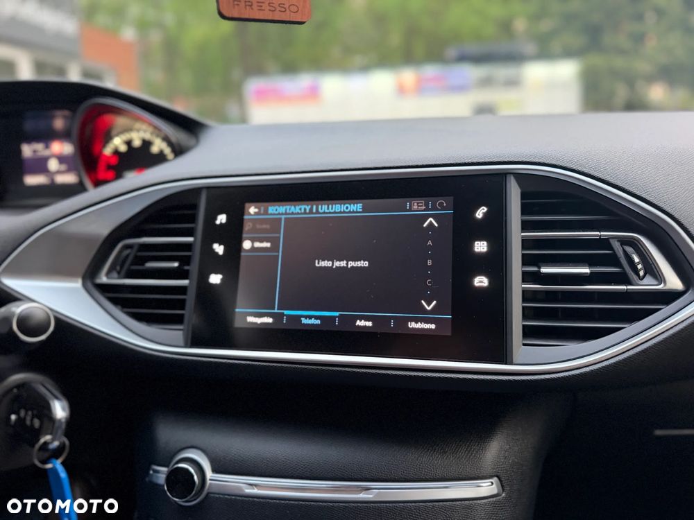Peugeot 308 BlueHDi 130 EAT8 Business - 39