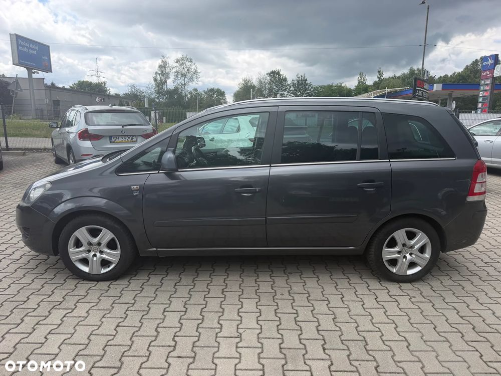 Opel Zafira - 2