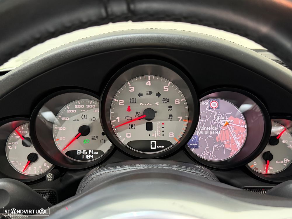 Porsche 911 (991) Turbo S Cabriolet - 22