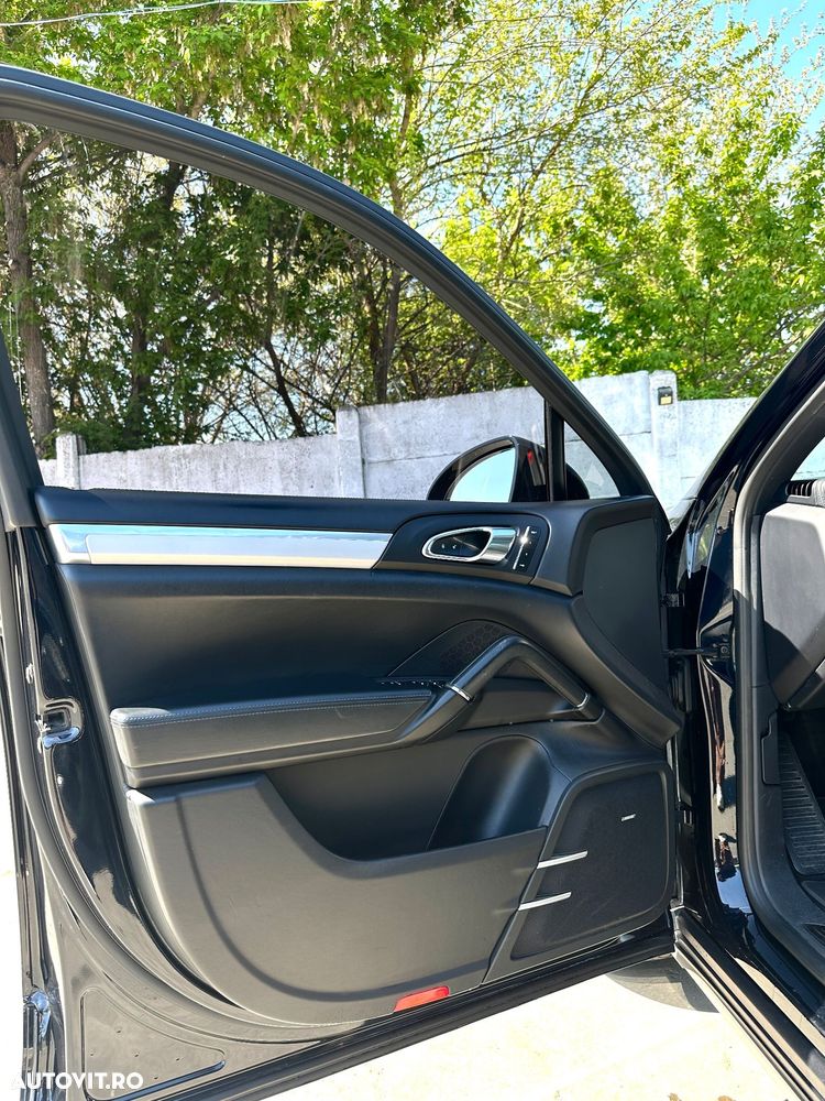 Porsche Cayenne - 11