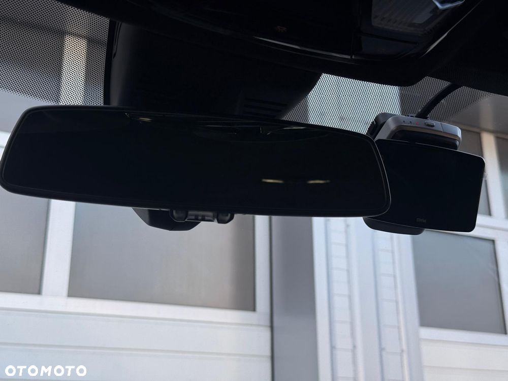 BMW Seria 3 330i sport - 28