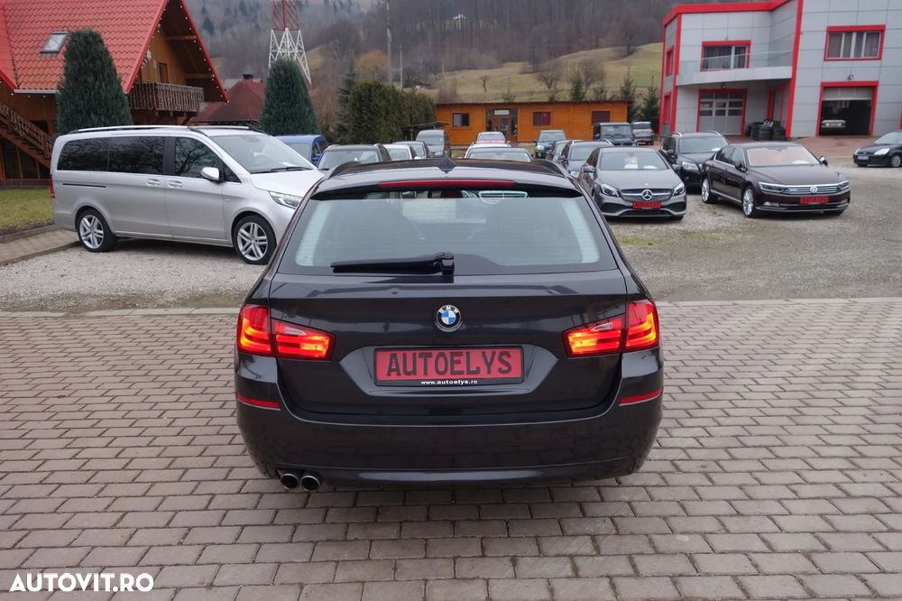 BMW Seria 5 530d xDrive - 12