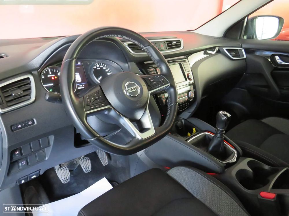 Nissan Qashqai 1.5 dCi N-Connecta J18+Led - 30