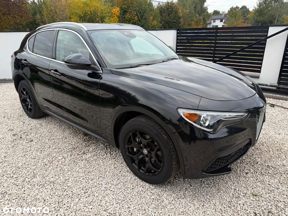 Alfa Romeo Stelvio - 9