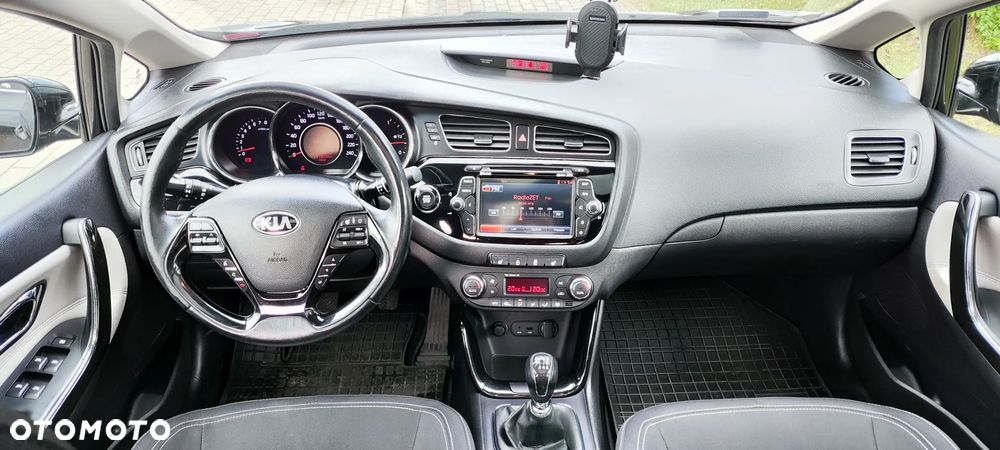Kia Ceed 1.6 GDI XL - 6