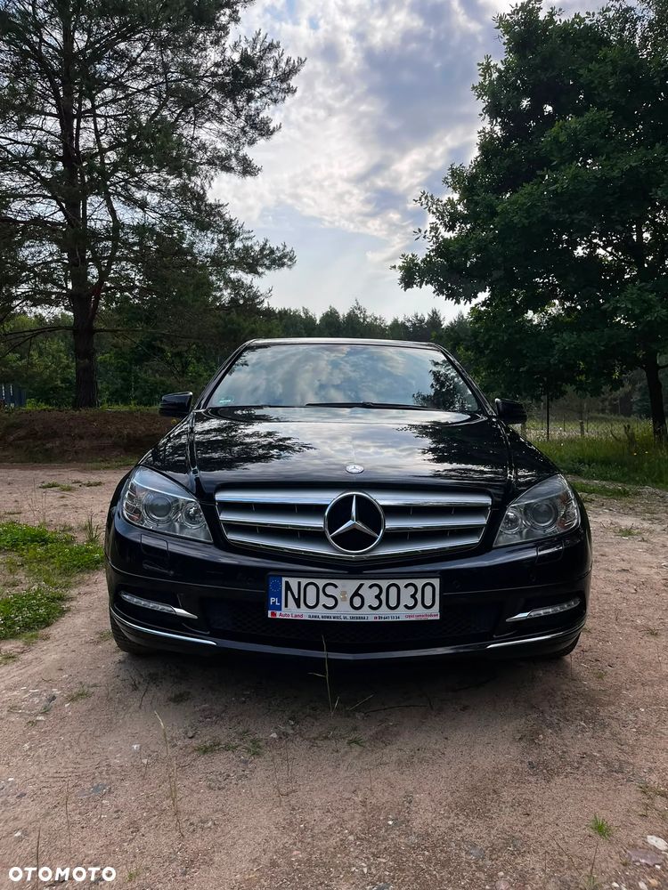 Mercedes-Benz Klasa C 180 CGI Automatik BlueEFFICIENCY Avantgarde - 8