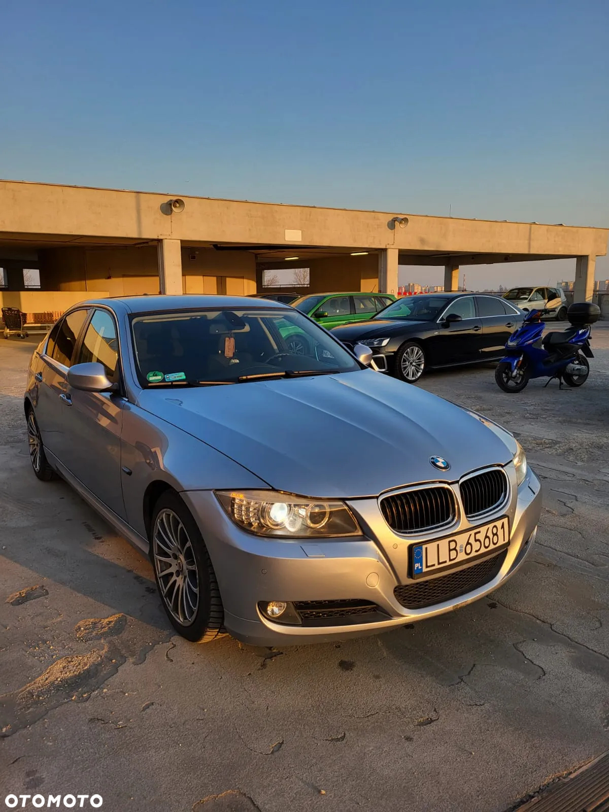 BMW Seria 3 325i - 4