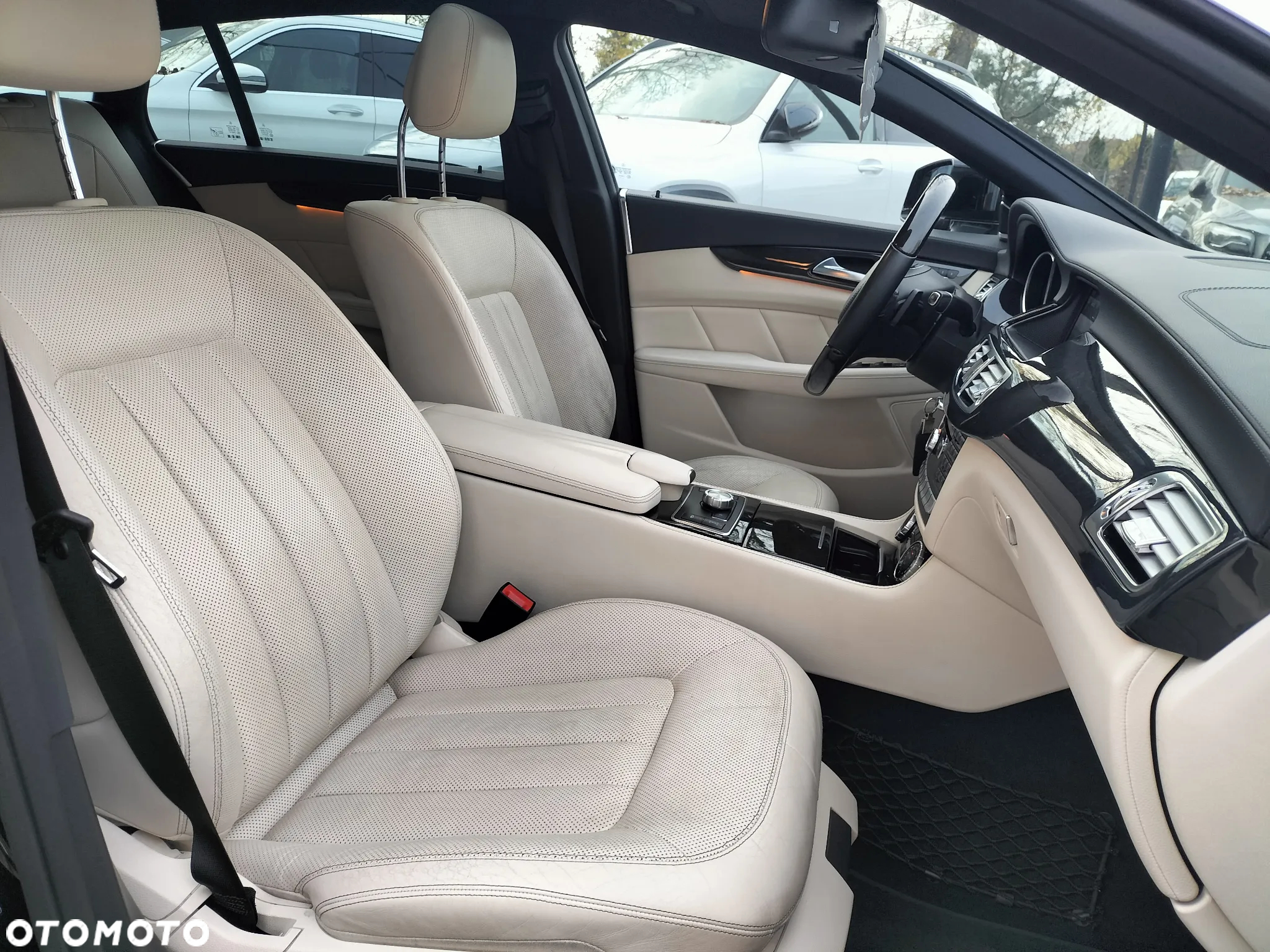 Mercedes-Benz CLS 350 CDI 4-Matic BlueEff - 30