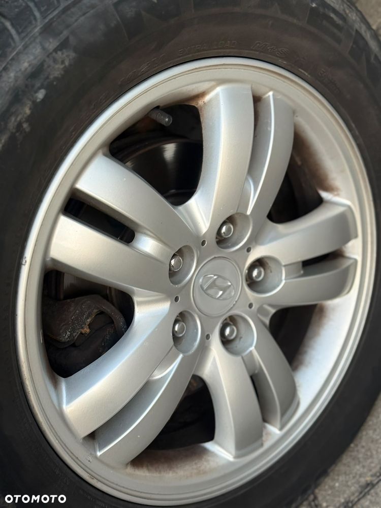 Hyundai Tucson 2.0 2WD GLS Navi - 11