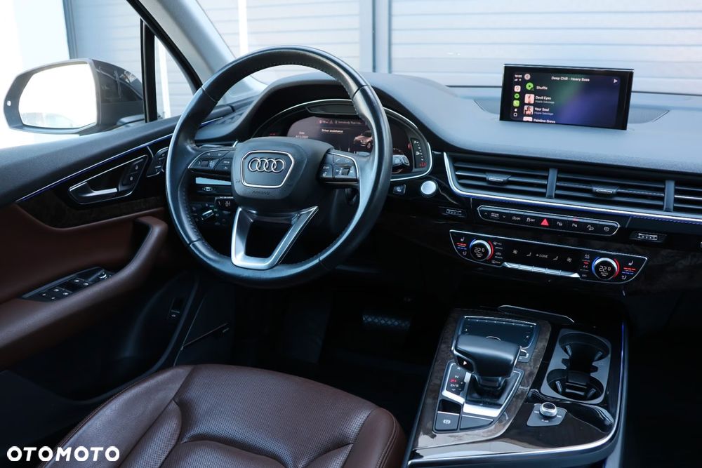 Audi Q7 - 11