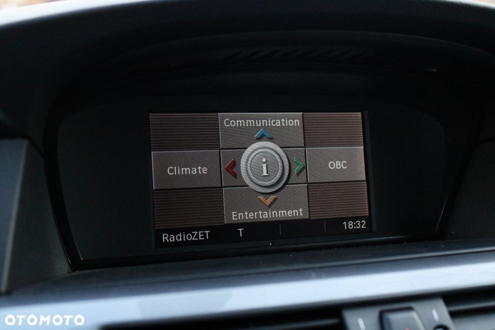 BMW Seria 5 520d Edition Exclusive - 16