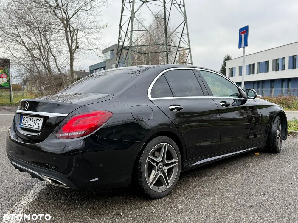 Mercedes-Benz Klasa C 200 4Matic 9G-TRONIC - 12