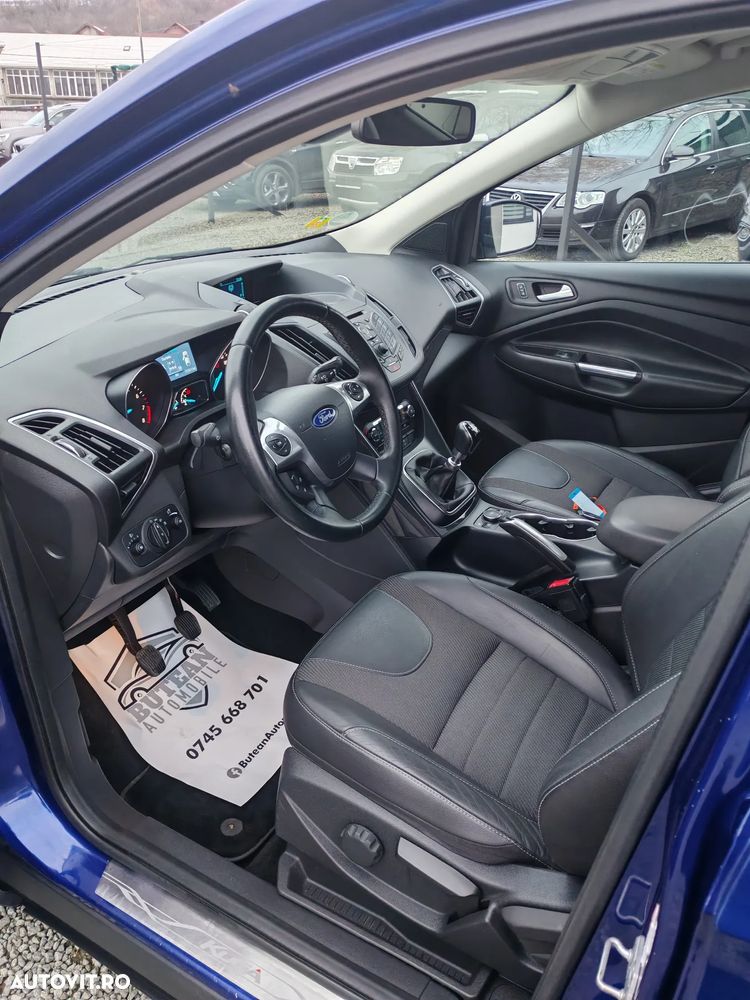 Ford Kuga 1.6 EcoBoost 2x4 Titanium - 12