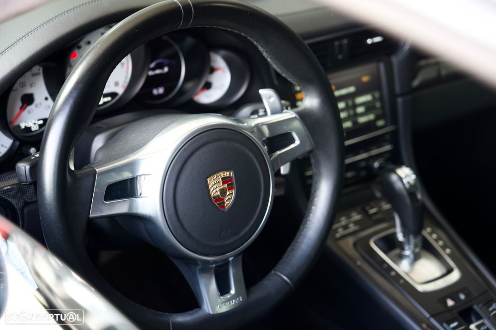 Porsche 911 (991) Turbo S PDK - 18