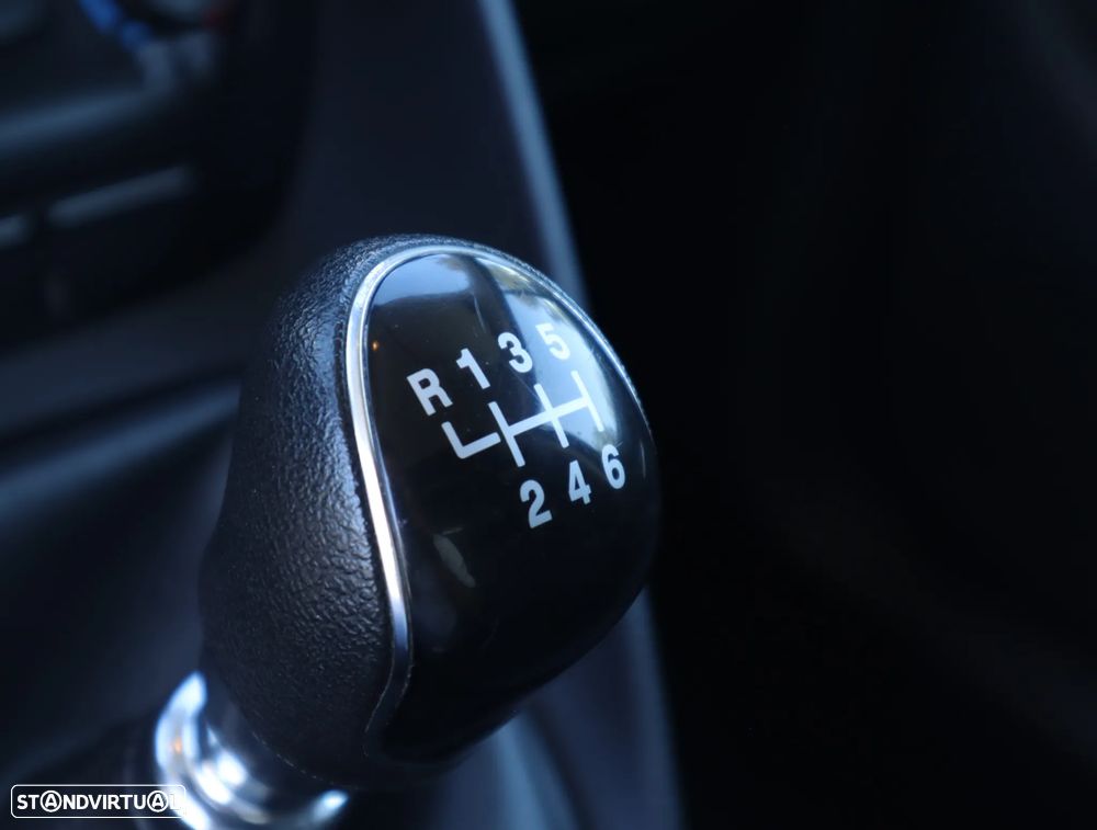 Ford Transit Connect Van 3 lugares Longa - 45