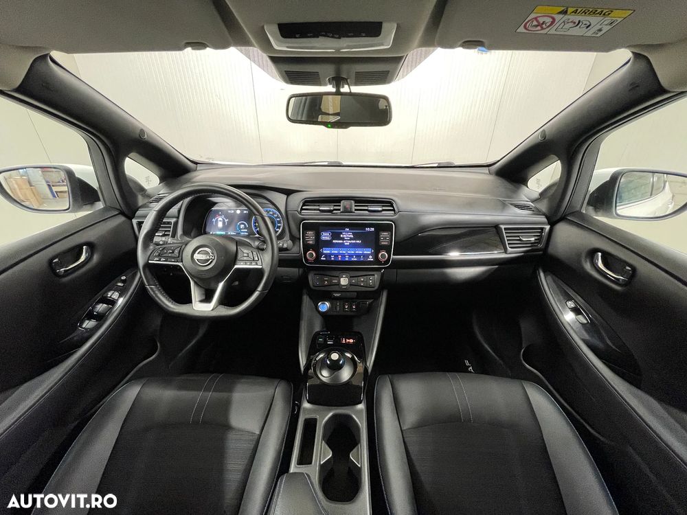 Nissan LEAF 62 kWh e+ N-Connecta - 8