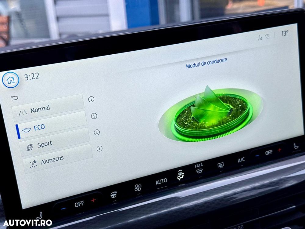 Ford Kuga 2.5 Duratec FHEV 4x4 TITANIUM - 18