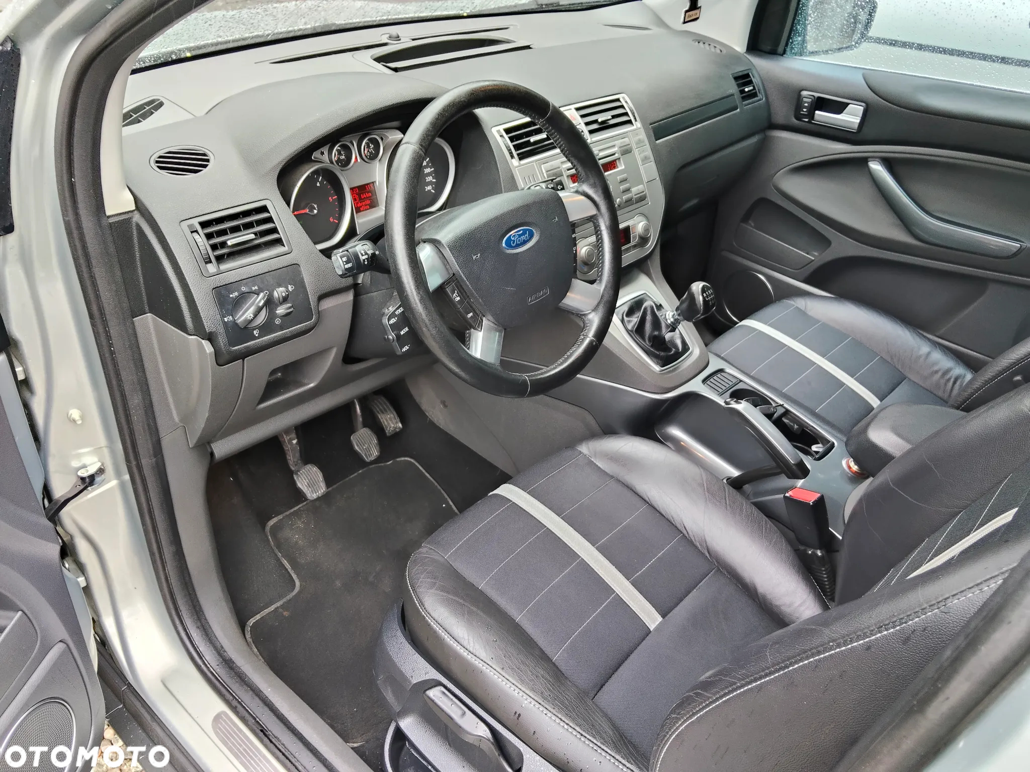 Ford Kuga 2.0 TDCi 4x4 Trend - 18