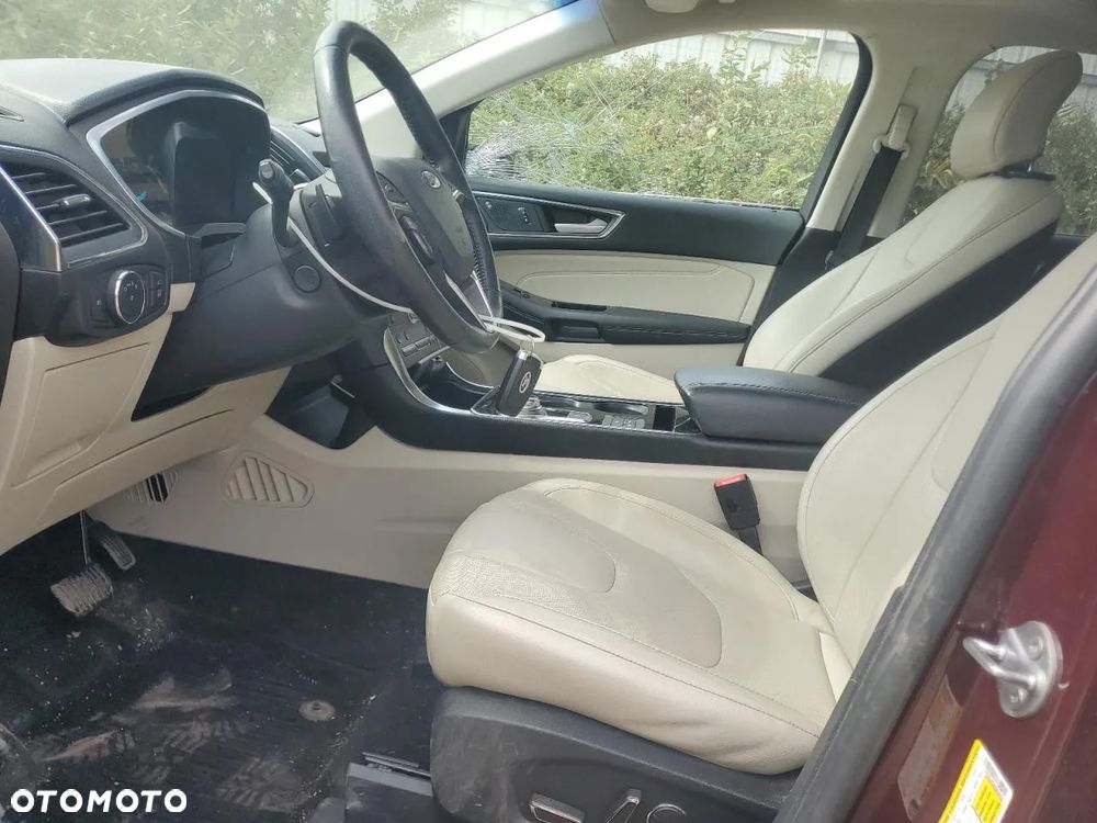 Ford Edge - 7