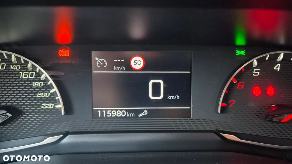 Peugeot 208 PureTech 100 Allure - 23