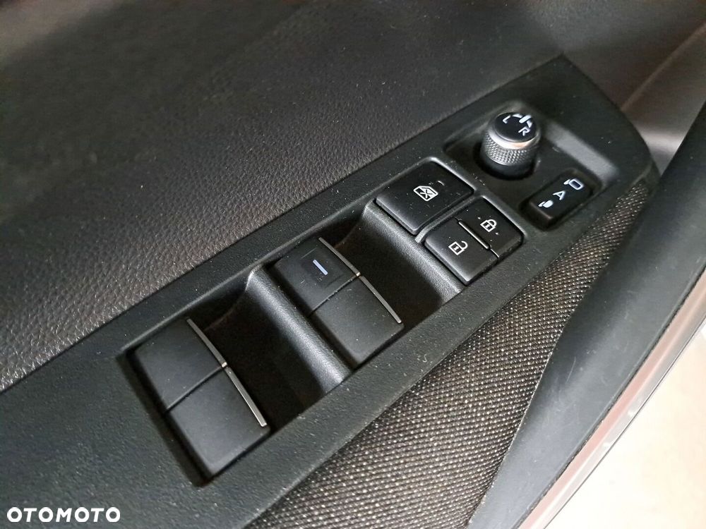 Toyota Corolla 1.8 Hybrid Comfort - 35