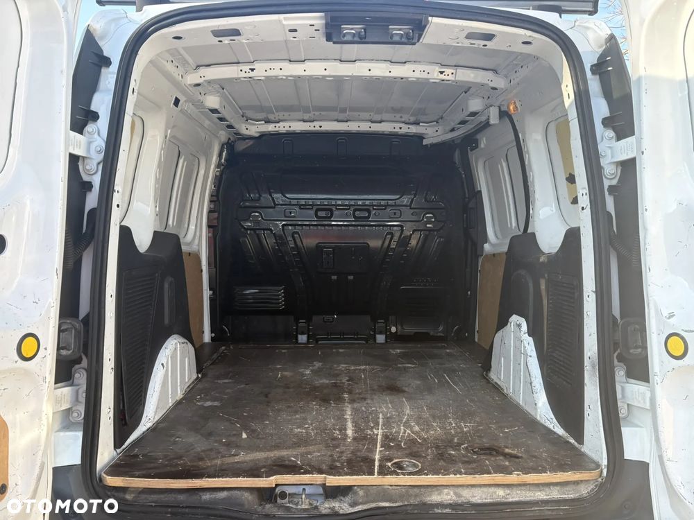 Ford Transit Connect - 19