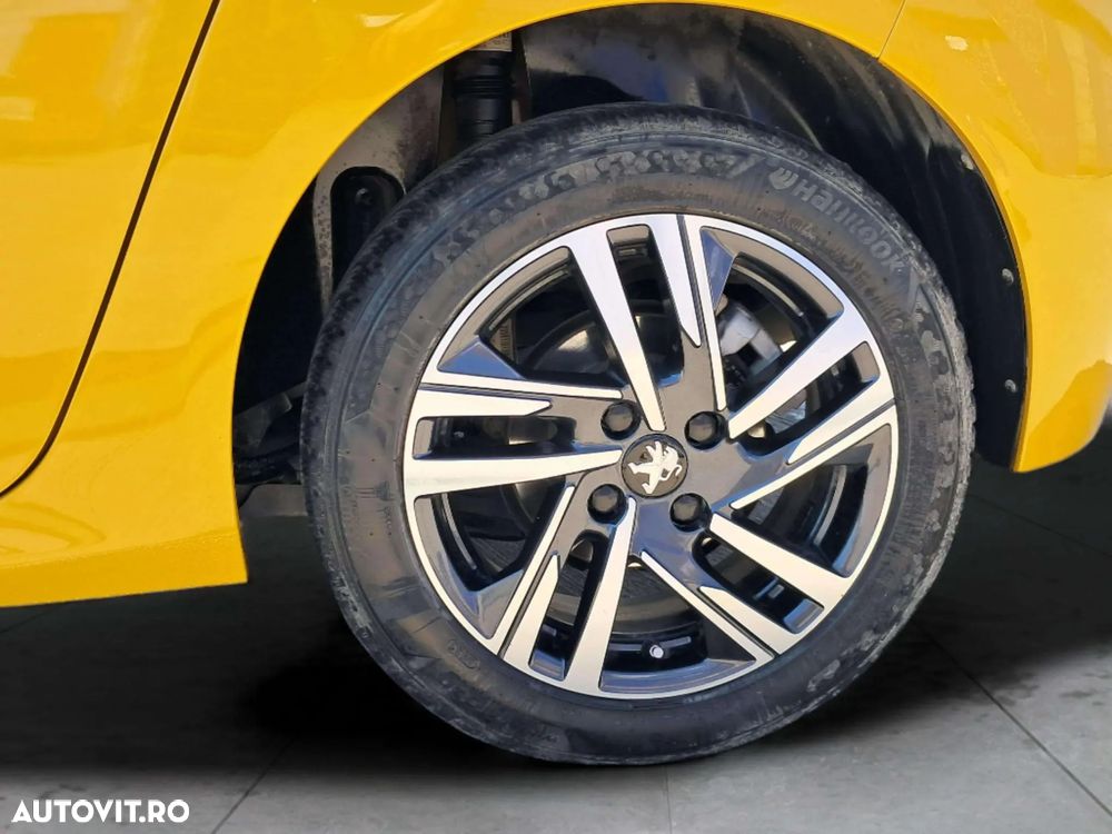 Peugeot 208 1.2 L PureTech STT EAT8 Allure Pack - 17