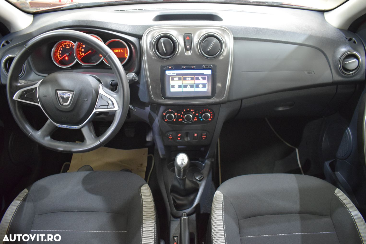 Dacia Sandero 1.5 90CP Stepway - 3
