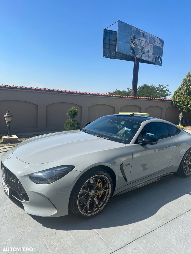 Mercedes-Benz AMG GT R - 3