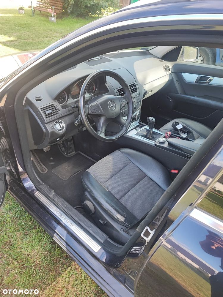 Mercedes-Benz Klasa C 200 CDI BlueEff Avantgarde - 5