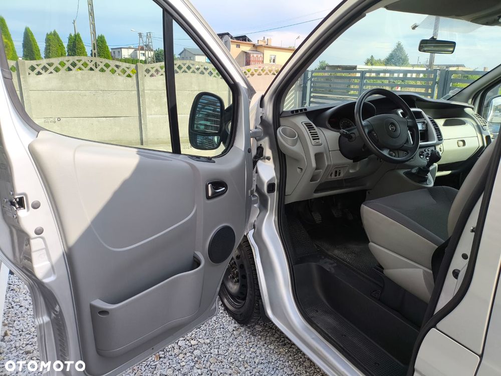 Opel Vivaro - 17