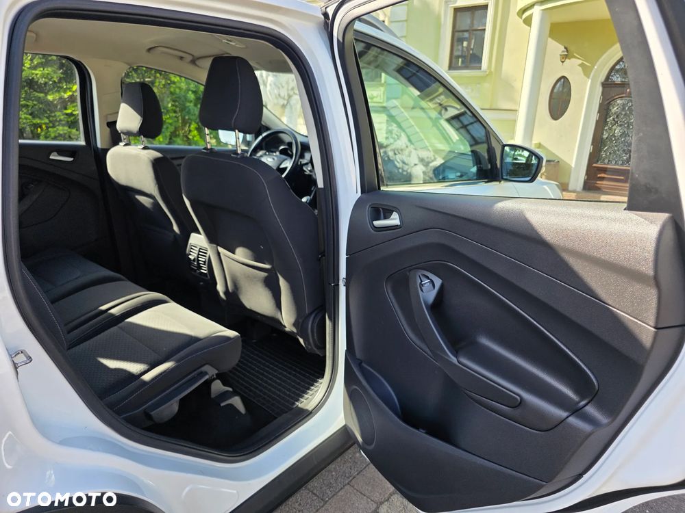 Ford Kuga 2.0 TDCi AWD Titanium - 23