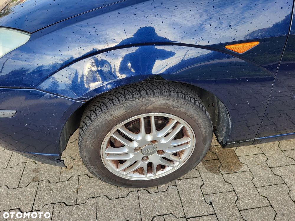 Ford Focus 1.6 Comfort - 11